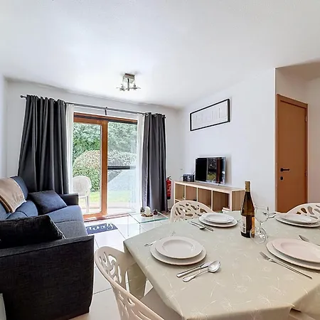 Apartamento Biaritz With Pool & Parking By Interhome *