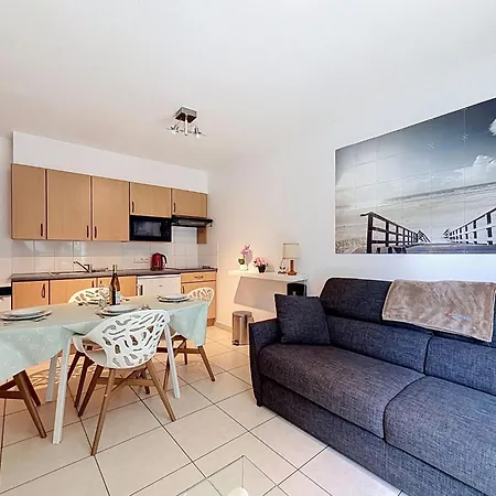 Apartamento Biaritz With Pool & Parking By Interhome *
