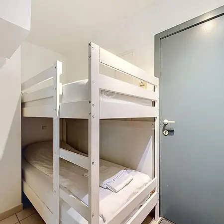 Apartamento Biaritz With Pool & Parking By Interhome